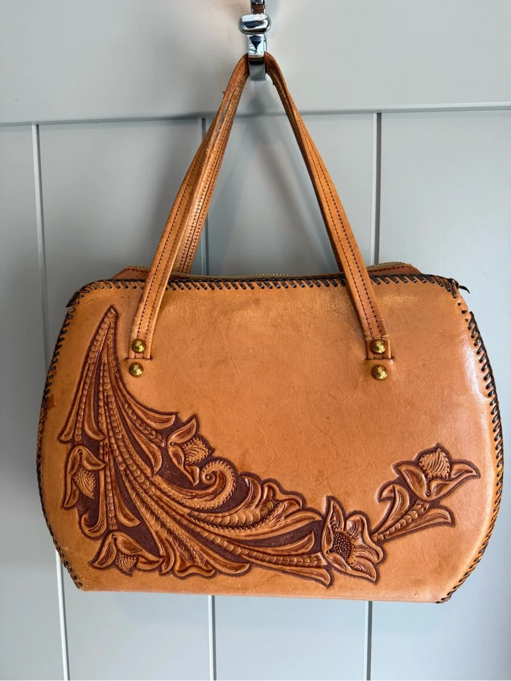 Vintage Hand Tooled Leather Purse Western Floral Carved Brown Barrel Bag Satchel - Picture 9 of 9
